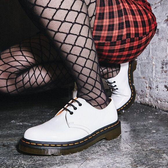 Dr. MARTENS 91461‎ WOMEN'S White PATENT LEATHER OXFORD SHOES size 10 - Picture 9 of 11